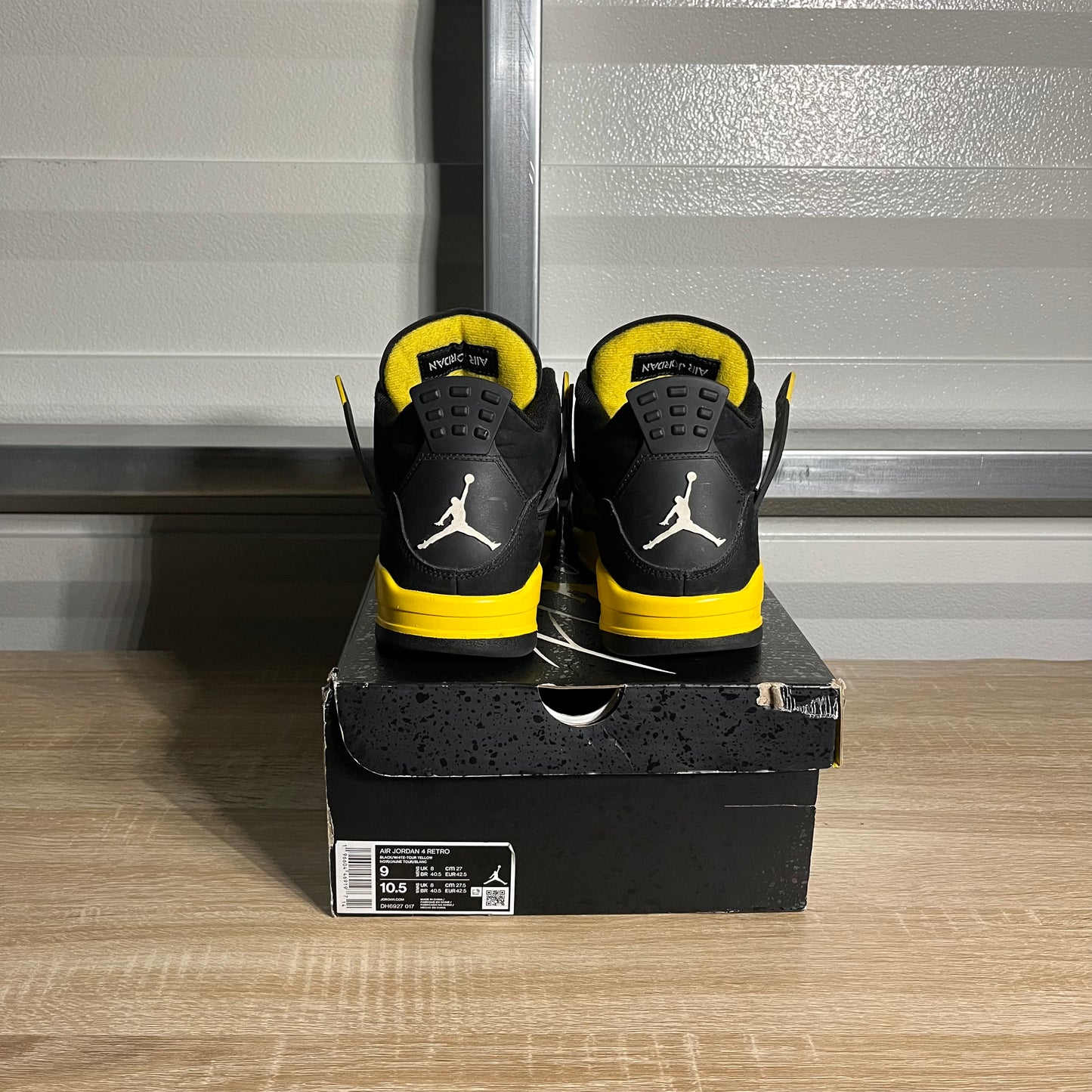 Size 9 - AJ 4 Retro Thunder