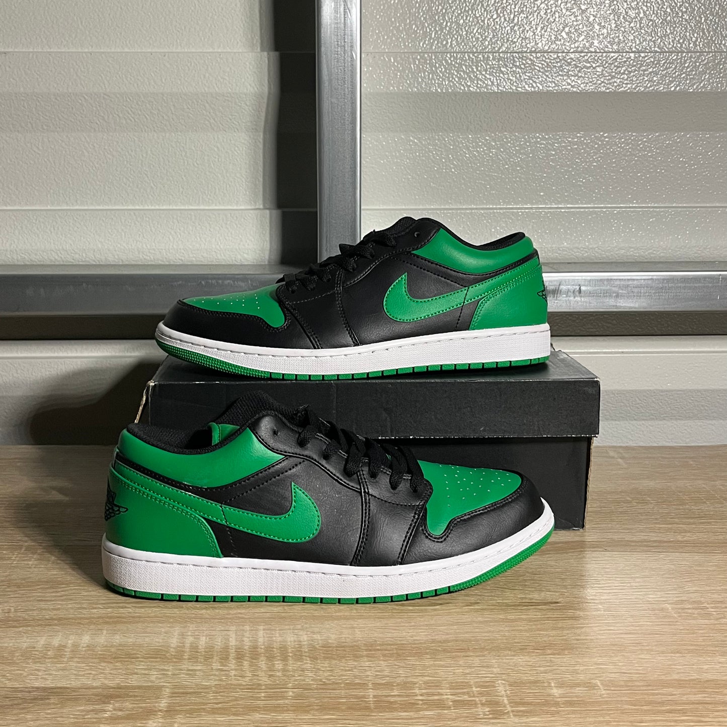 Size 10.5 - AJ 1 Low Lucky Green