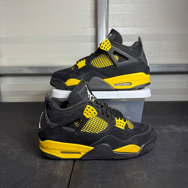 Size 9 - AJ 4 Retro Thunder