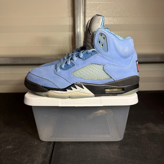 Size 9 - AJ 5 Retro SE University Blue