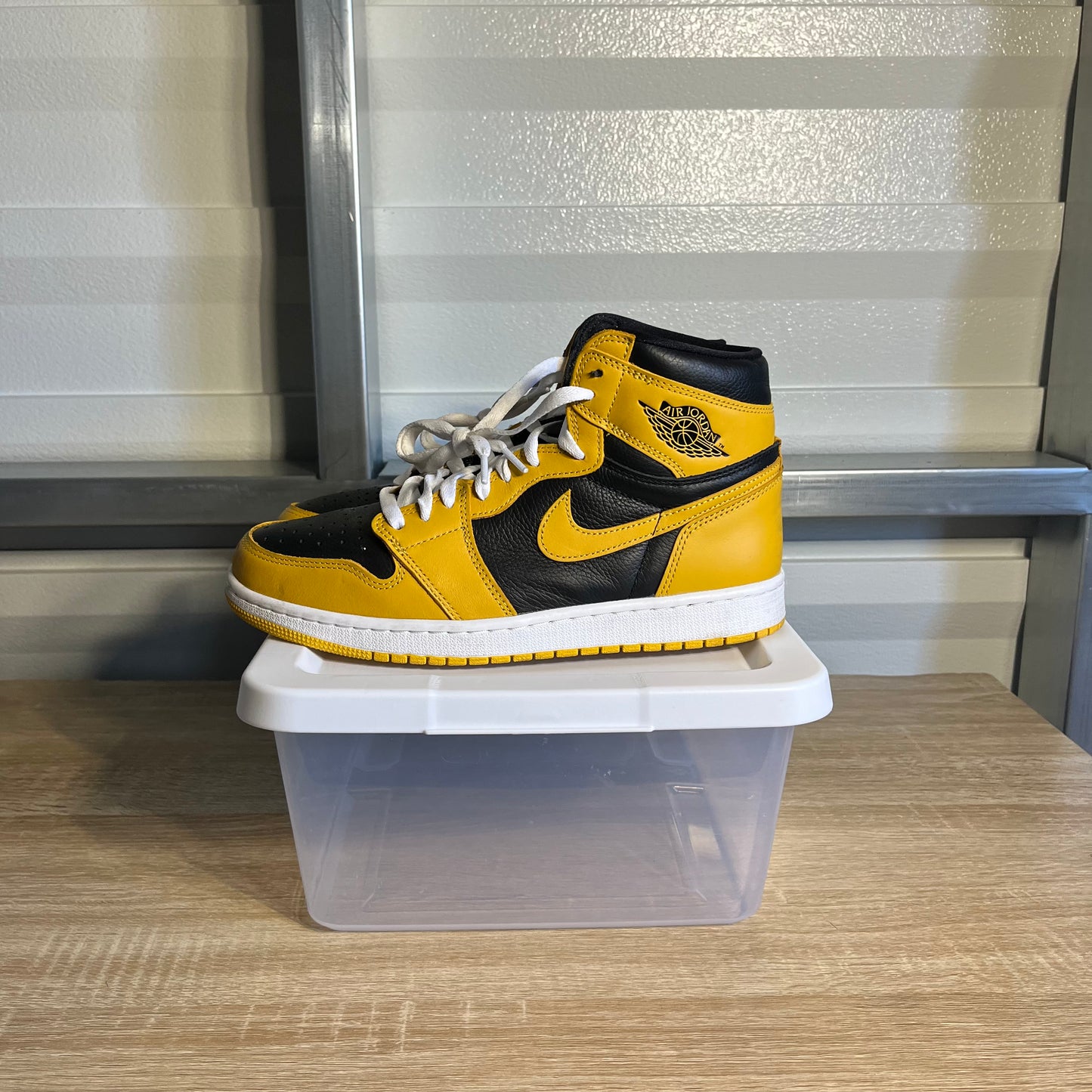 Size 10 - AJ 1 Retro High OG Pollen