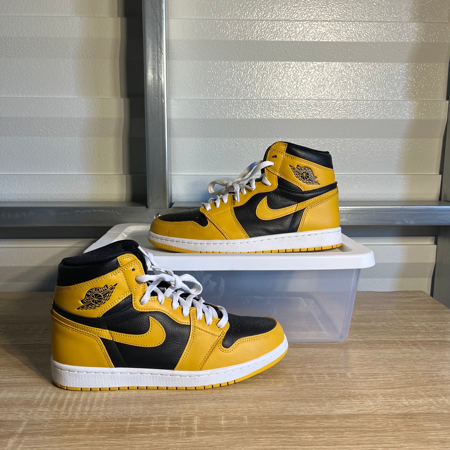 Size 10 - AJ 1 Retro High OG Pollen