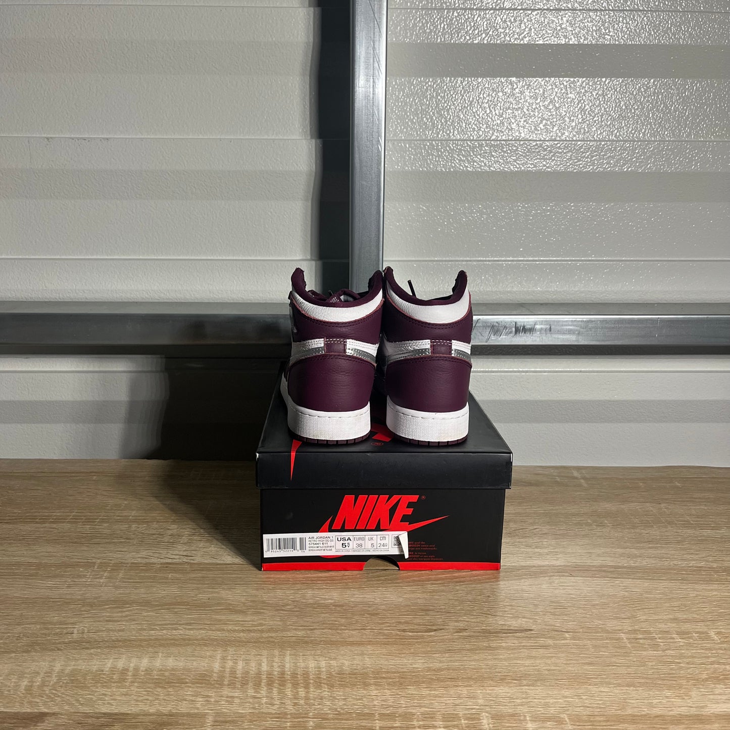 Size 5.5Y - AJ 1 Retro High Bordeaux