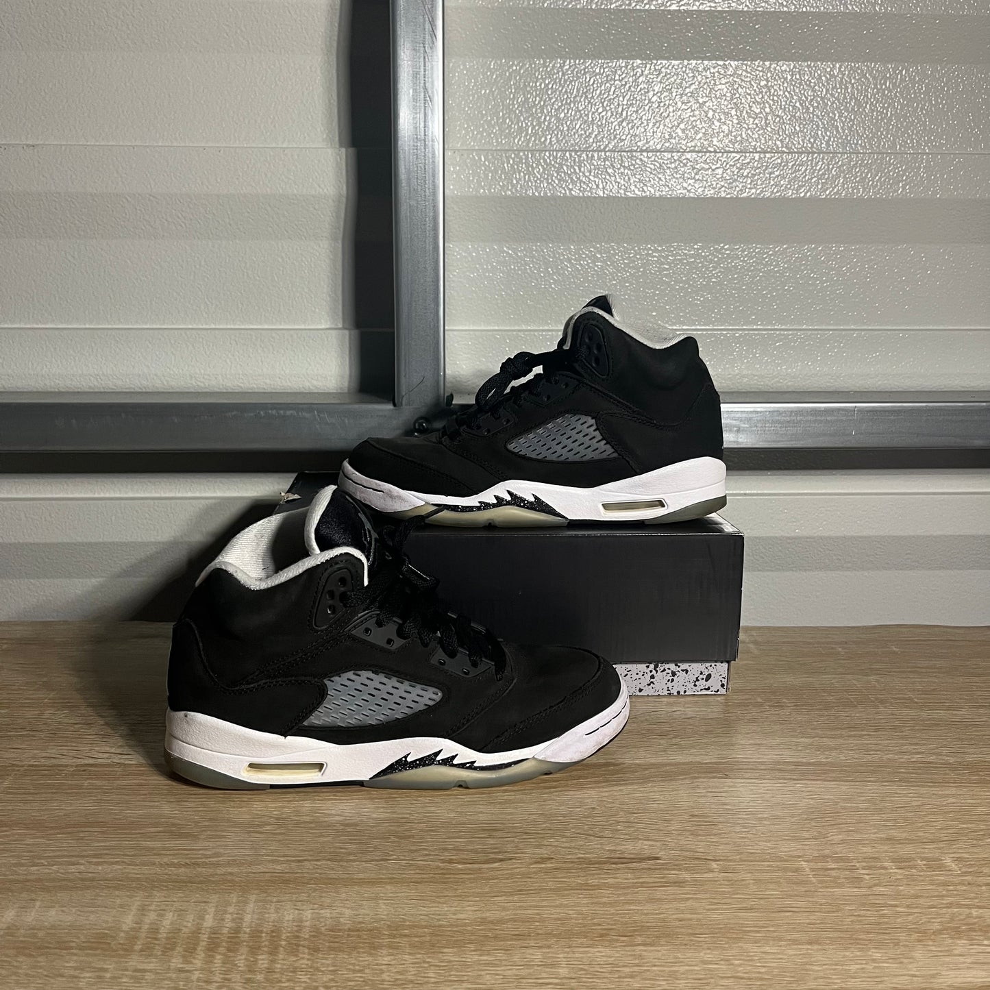 Size 5.5Y - AJ 5 Retro Moonlight Oreo