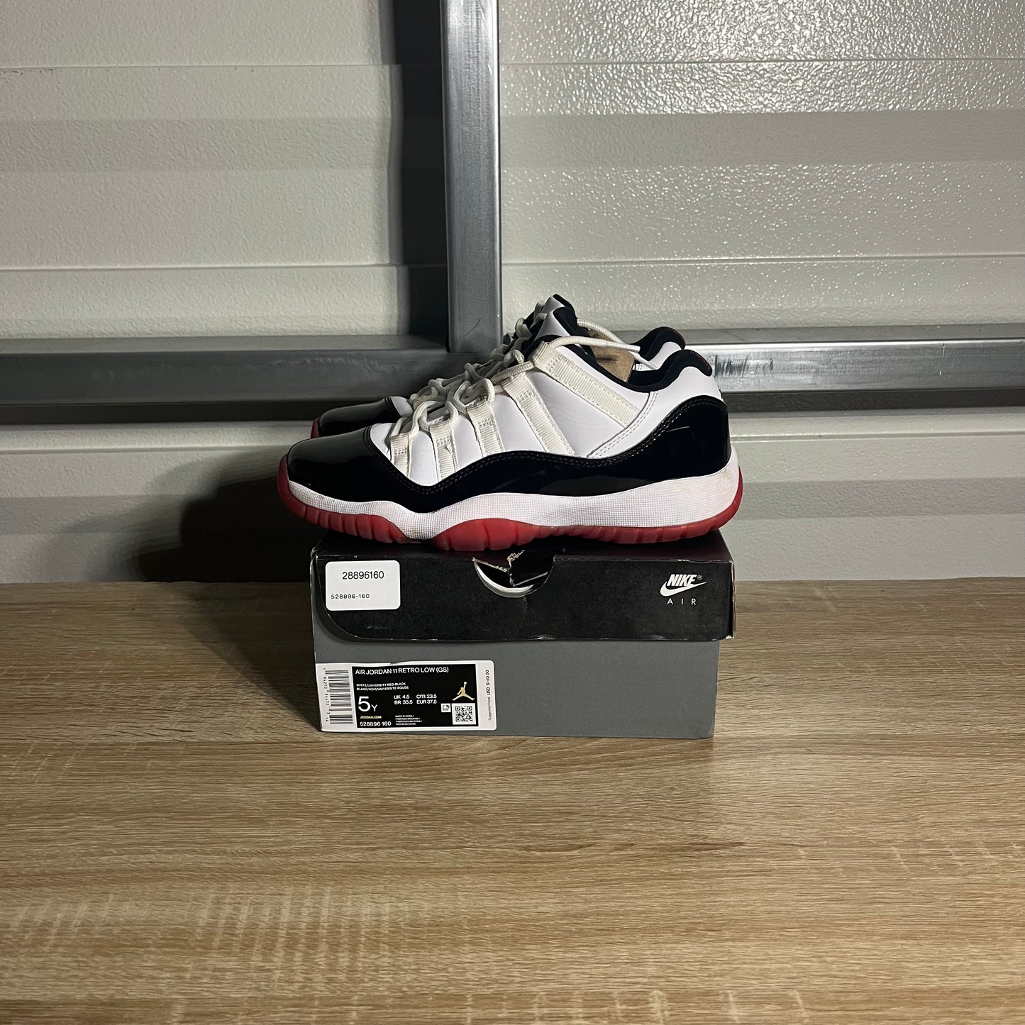Size 5Y - AJ 11 Retro Low Concord Bred