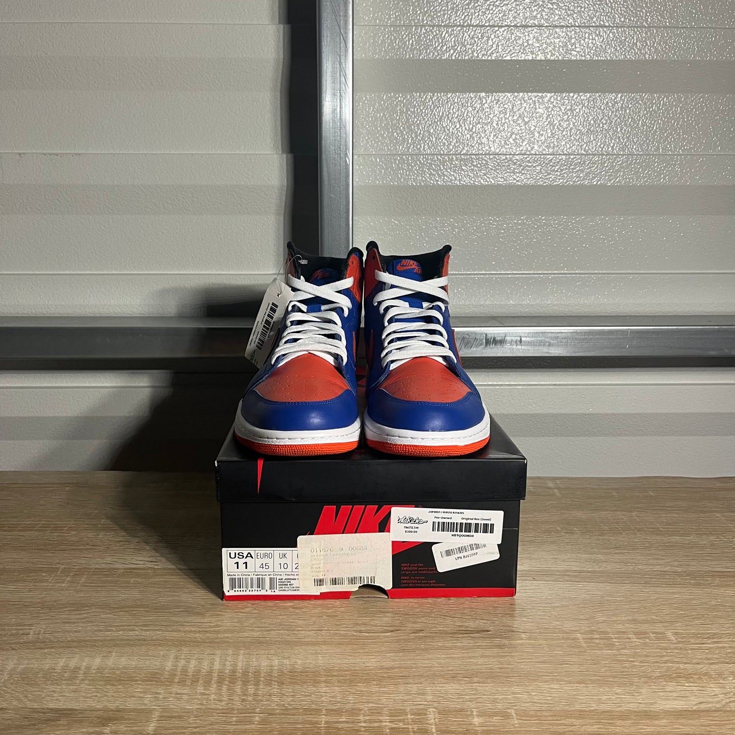 Size 11 - AJ 1 Retro High Knicks
