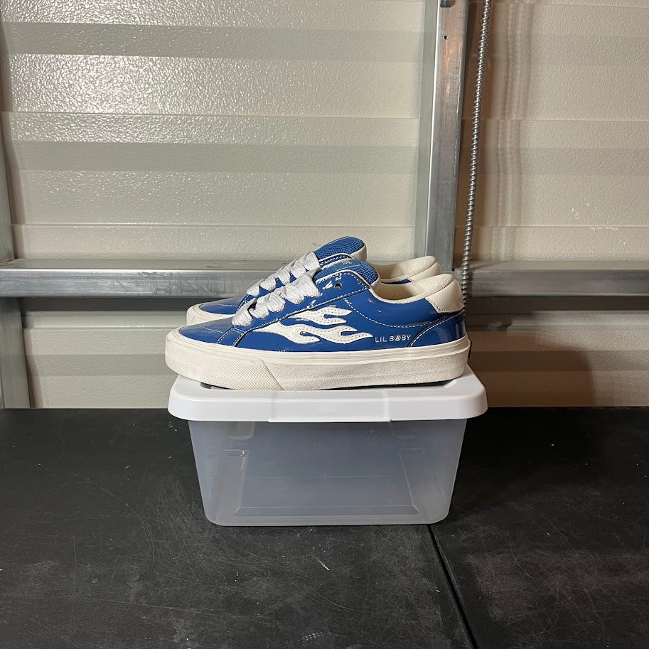 Size 8.5 - STRAYE Logan Puff Gloss Blue