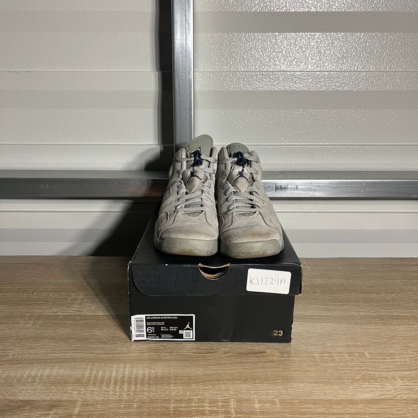 Size 6.5Y – AJ 12 Retro Georgetown