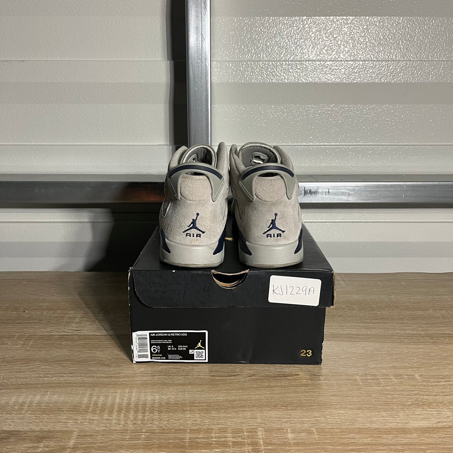 Size 6.5Y – AJ 12 Retro Georgetown