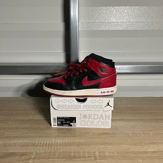 Size 6.5Y - AJ 1 Mid Bred Text