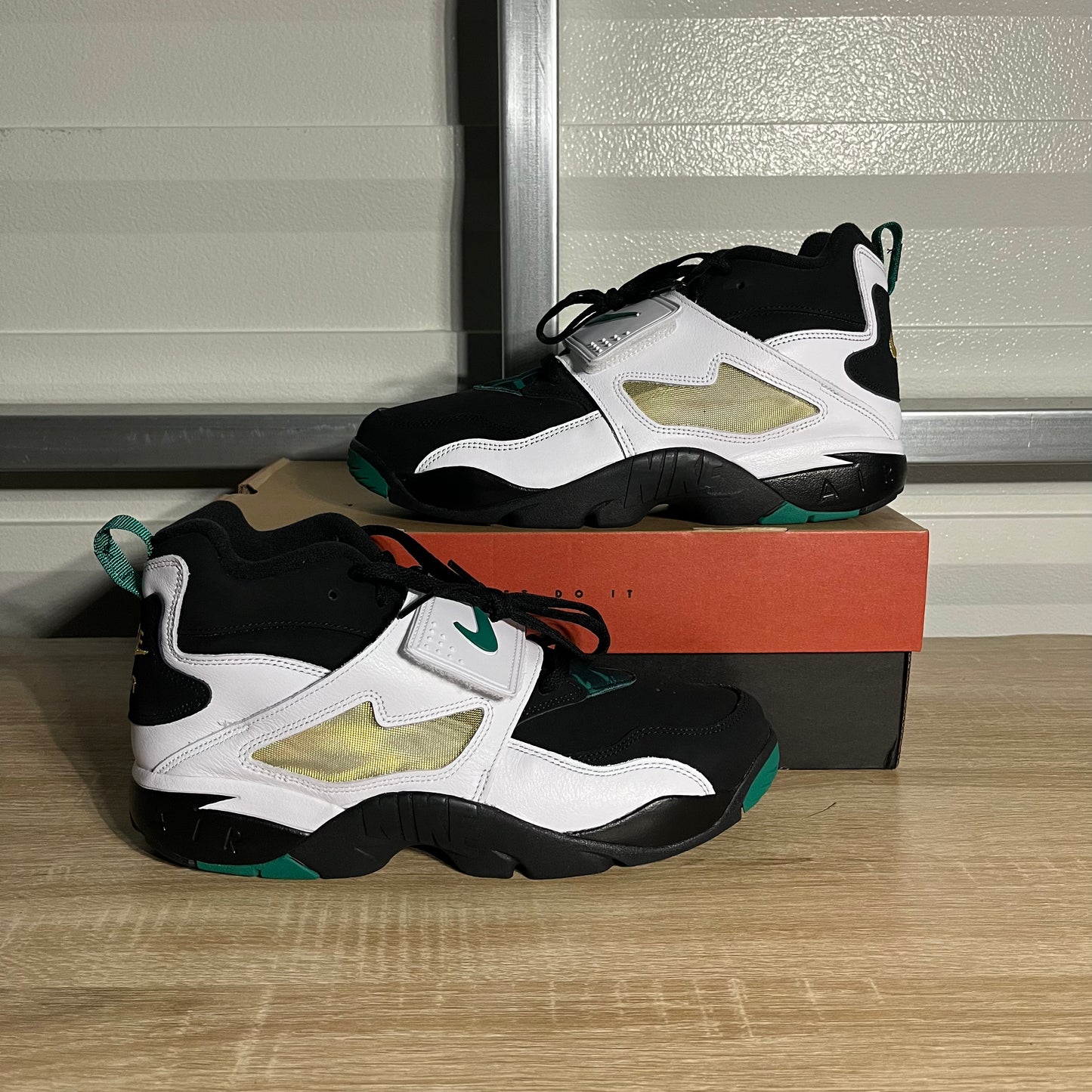 Size 12 - Air Diamond Turf Emerald