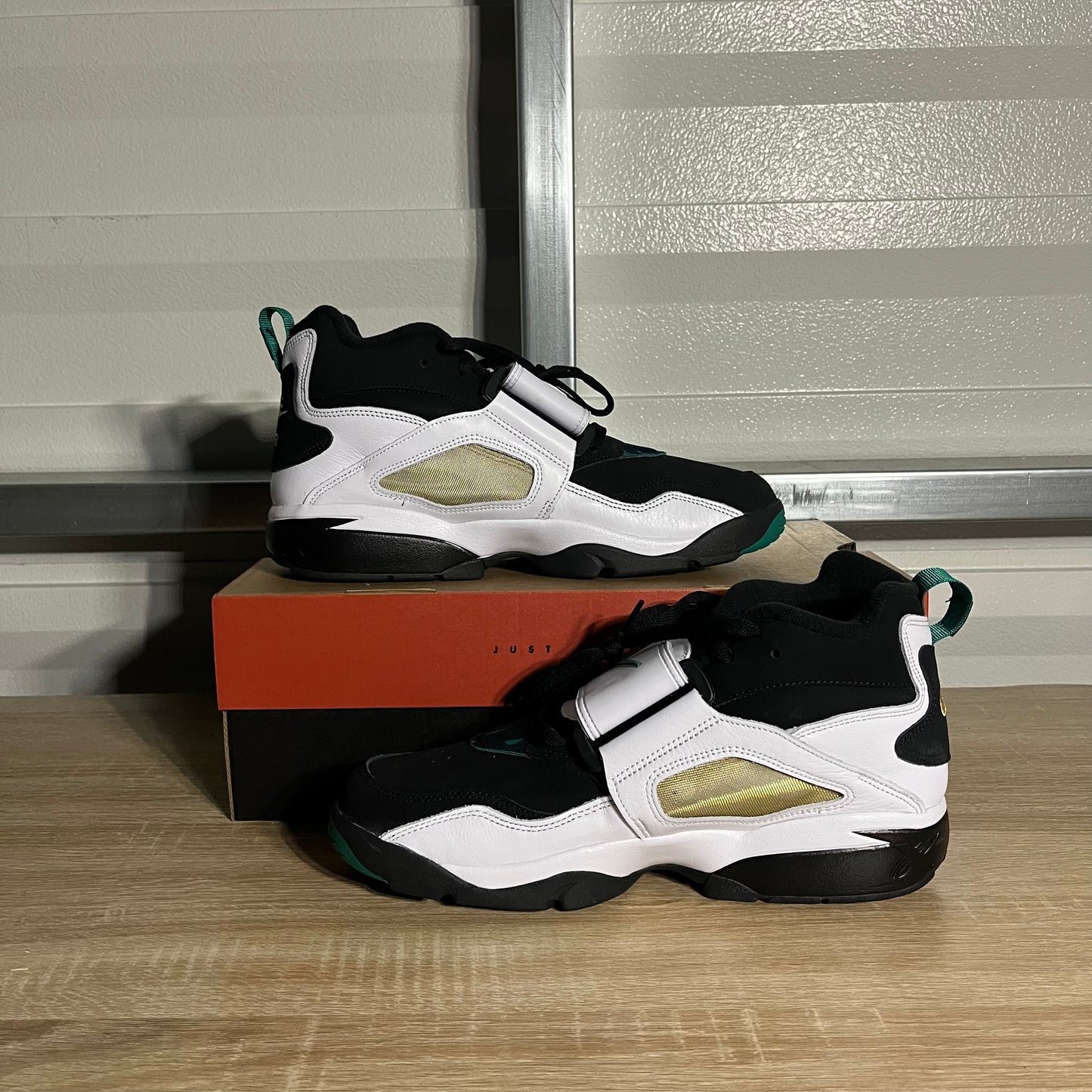 Size 12 - Air Diamond Turf Emerald