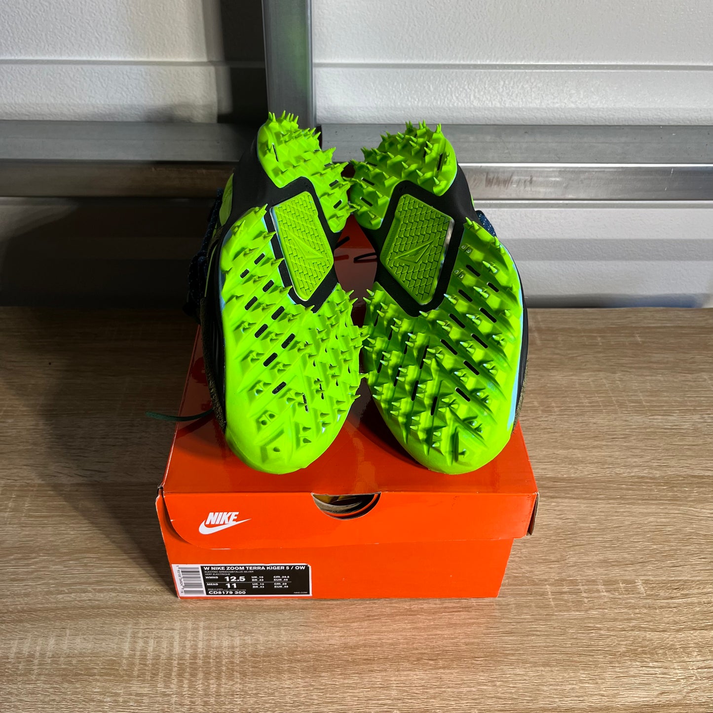 Size 12.5W - Zoom Terra Kiger 5 Off White Electric Green