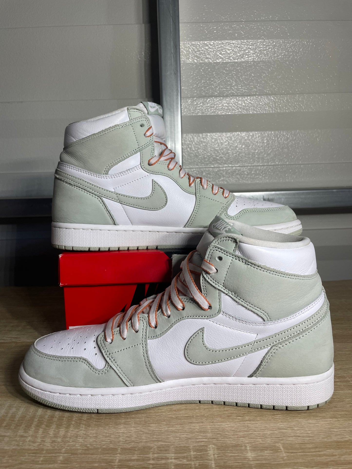 Size 11W - AJ 1 Retro High Seafoam