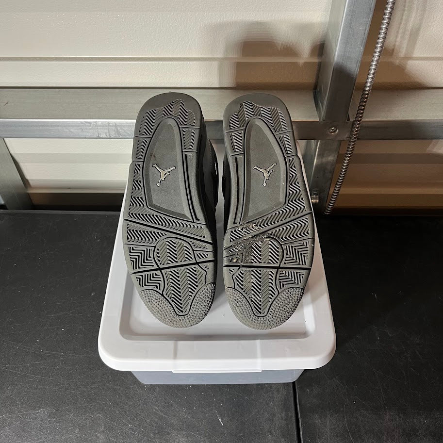 Size 9 - AJ 4 Retro Wet Cement