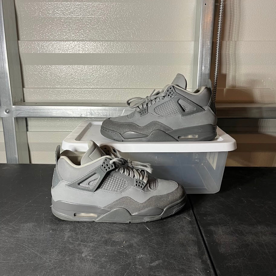 Size 9 - AJ 4 Retro Wet Cement
