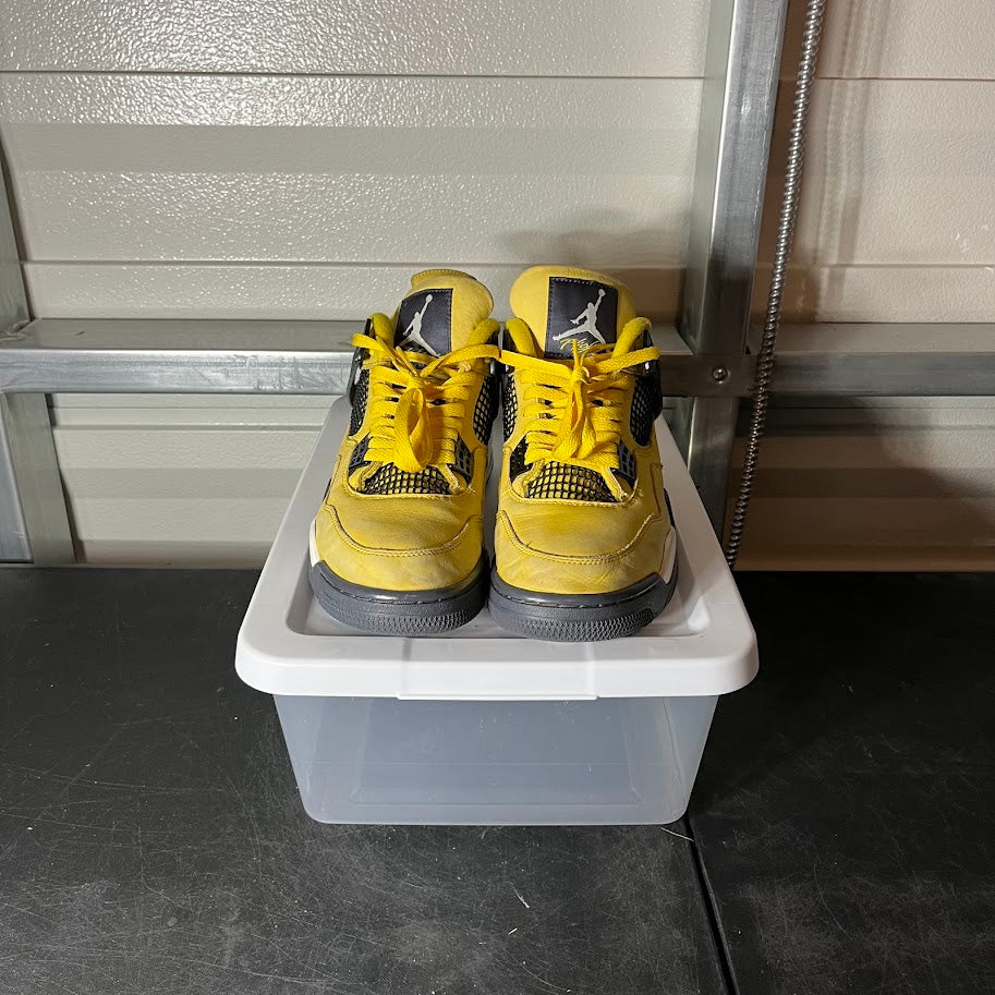 Size 9.5 - AJ 4 Retro Lightning
