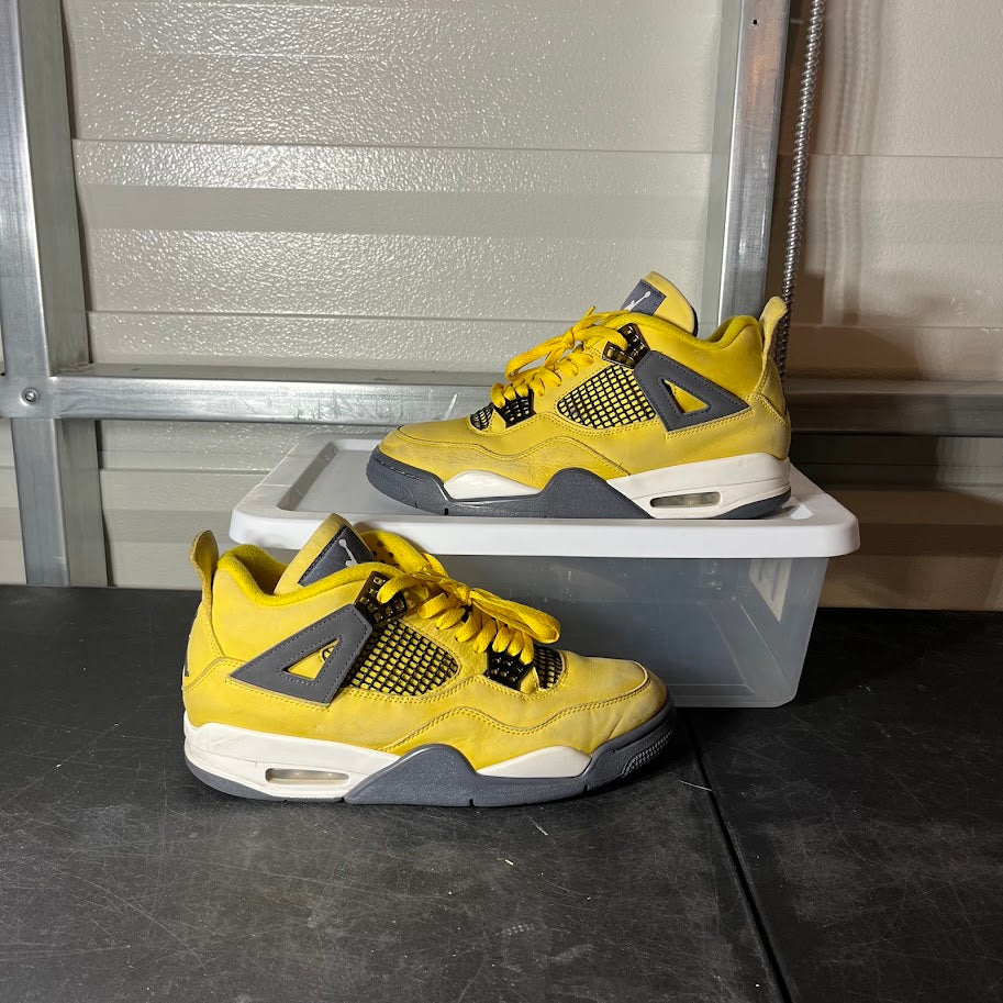 Size 9.5 - AJ 4 Retro Lightning
