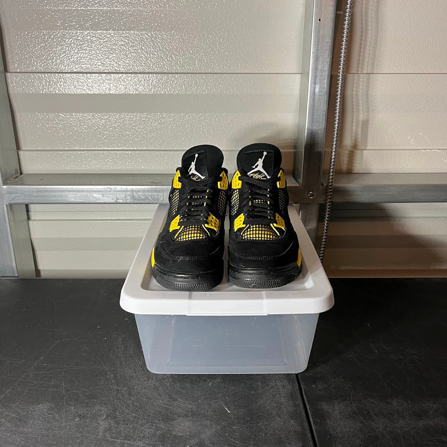 Size 9 - AJ 4 Retro Thunder