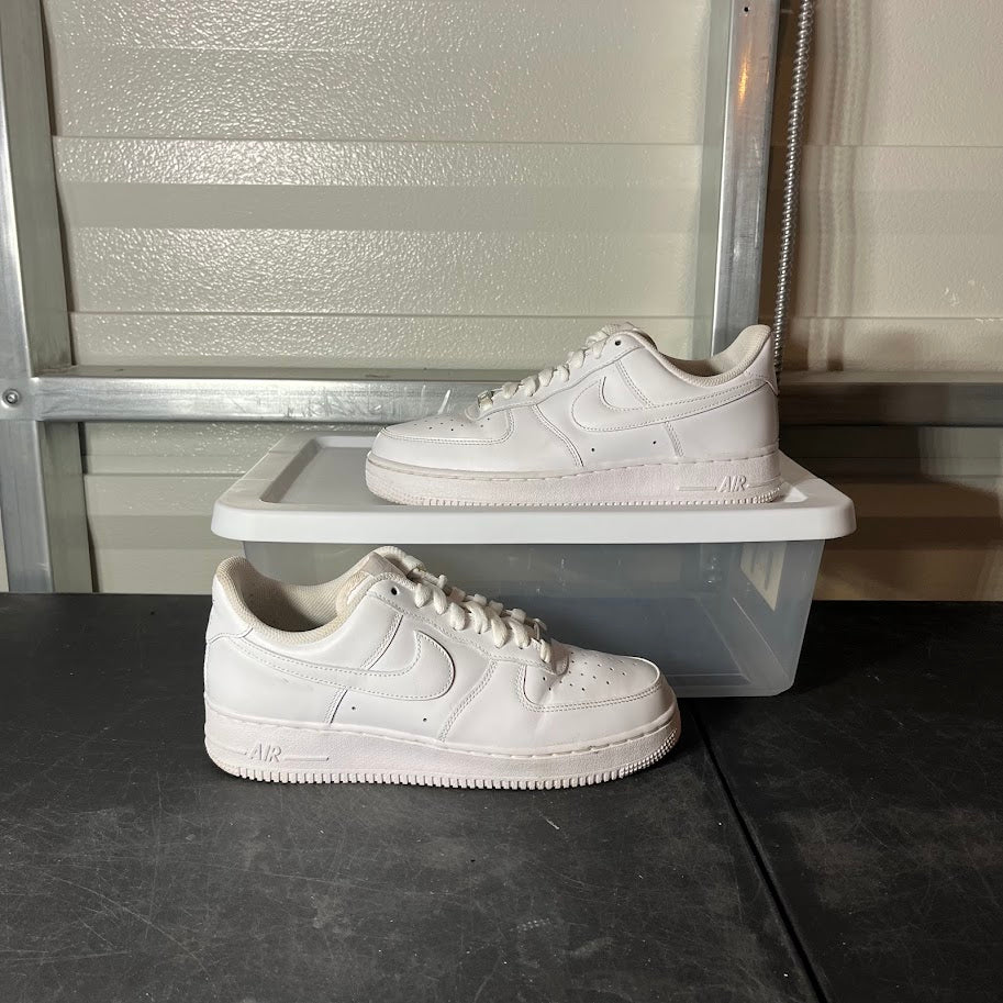 Size 7.5 - AF 1 ‘07 Low Triple White