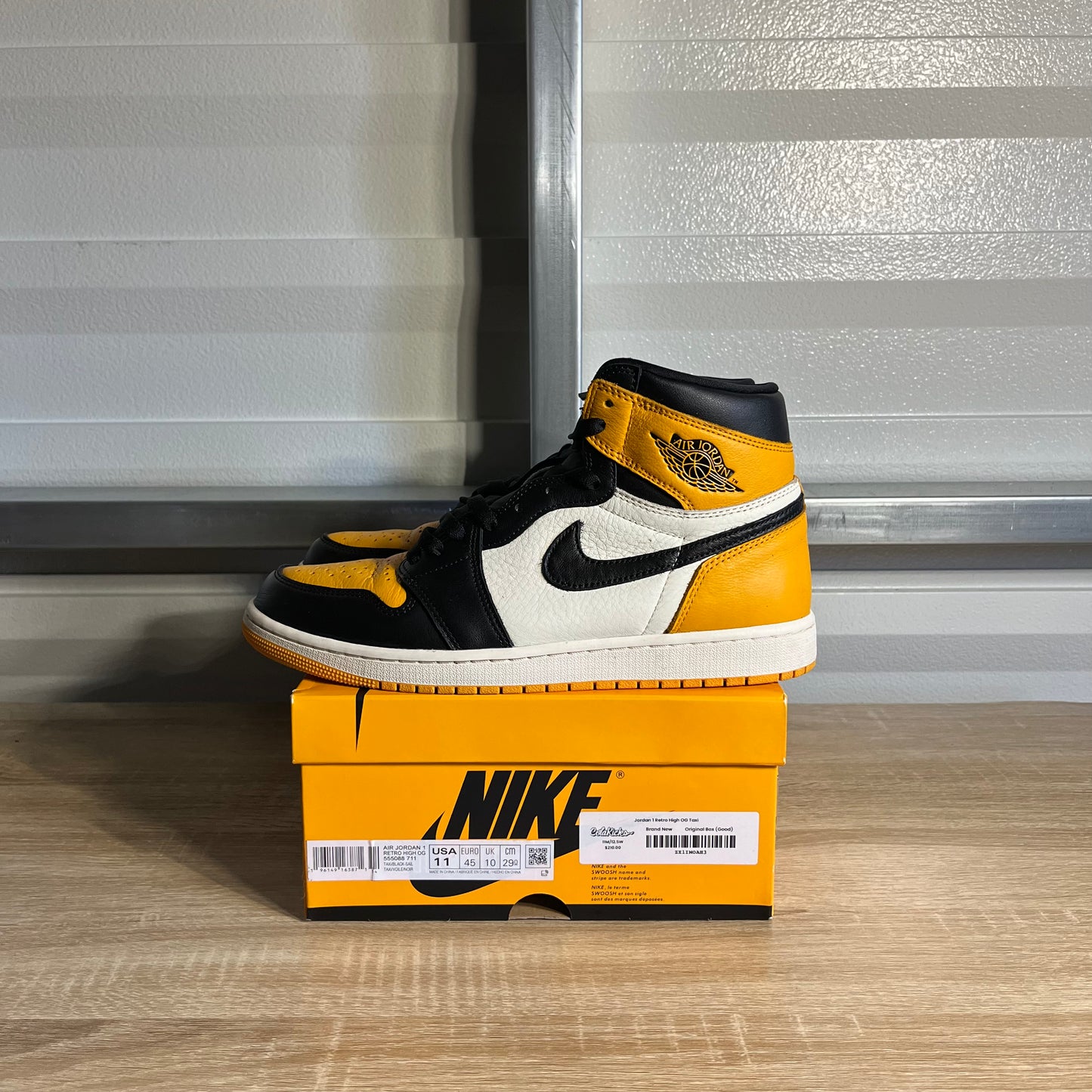 Size 11 - AJ 1 Retro High Taxi