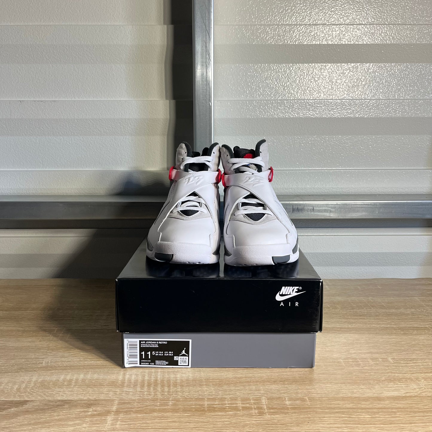 Size 11.5 - AJ 8 Retro Bugs Bunny