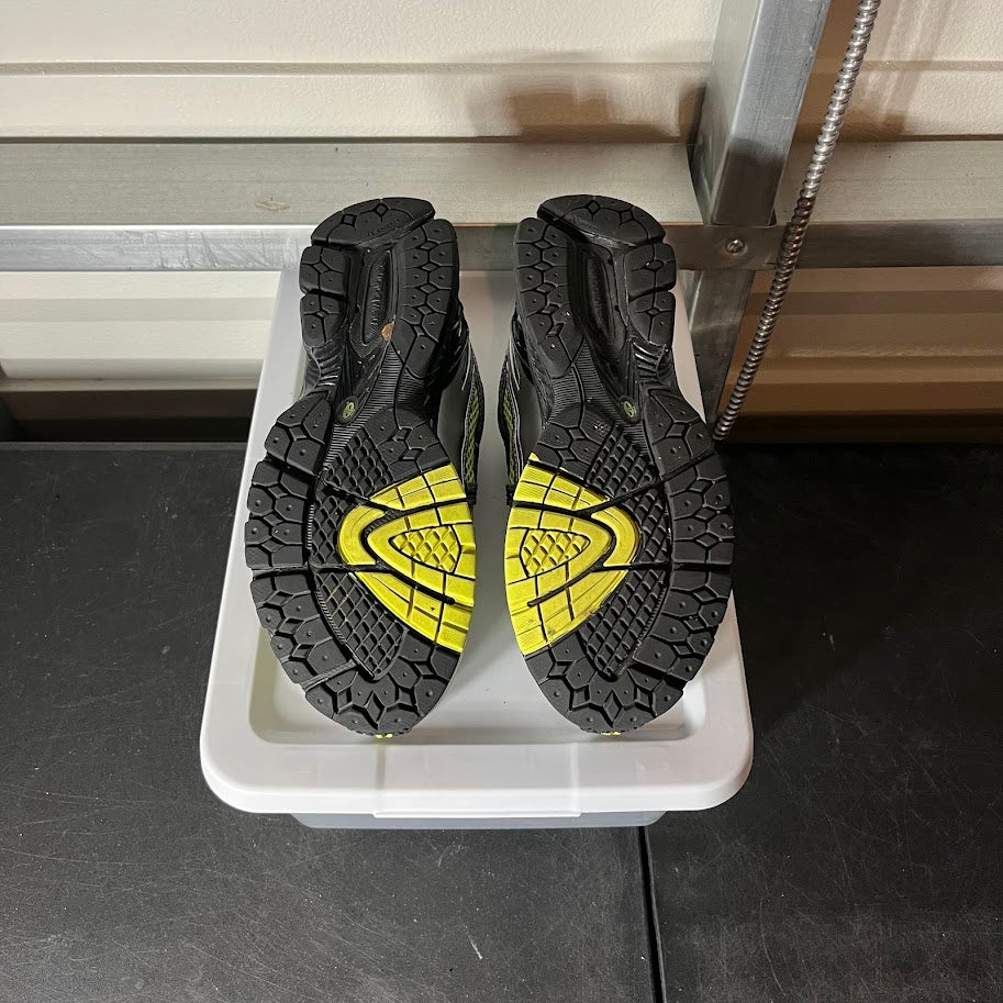 Size 9 - NB 1906R Volt Green Black