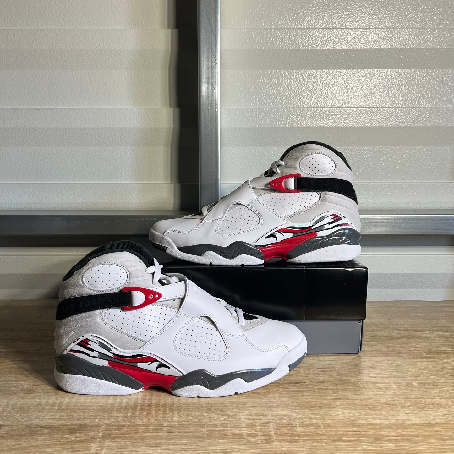 Size 11.5 - AJ 8 Retro Bugs Bunny