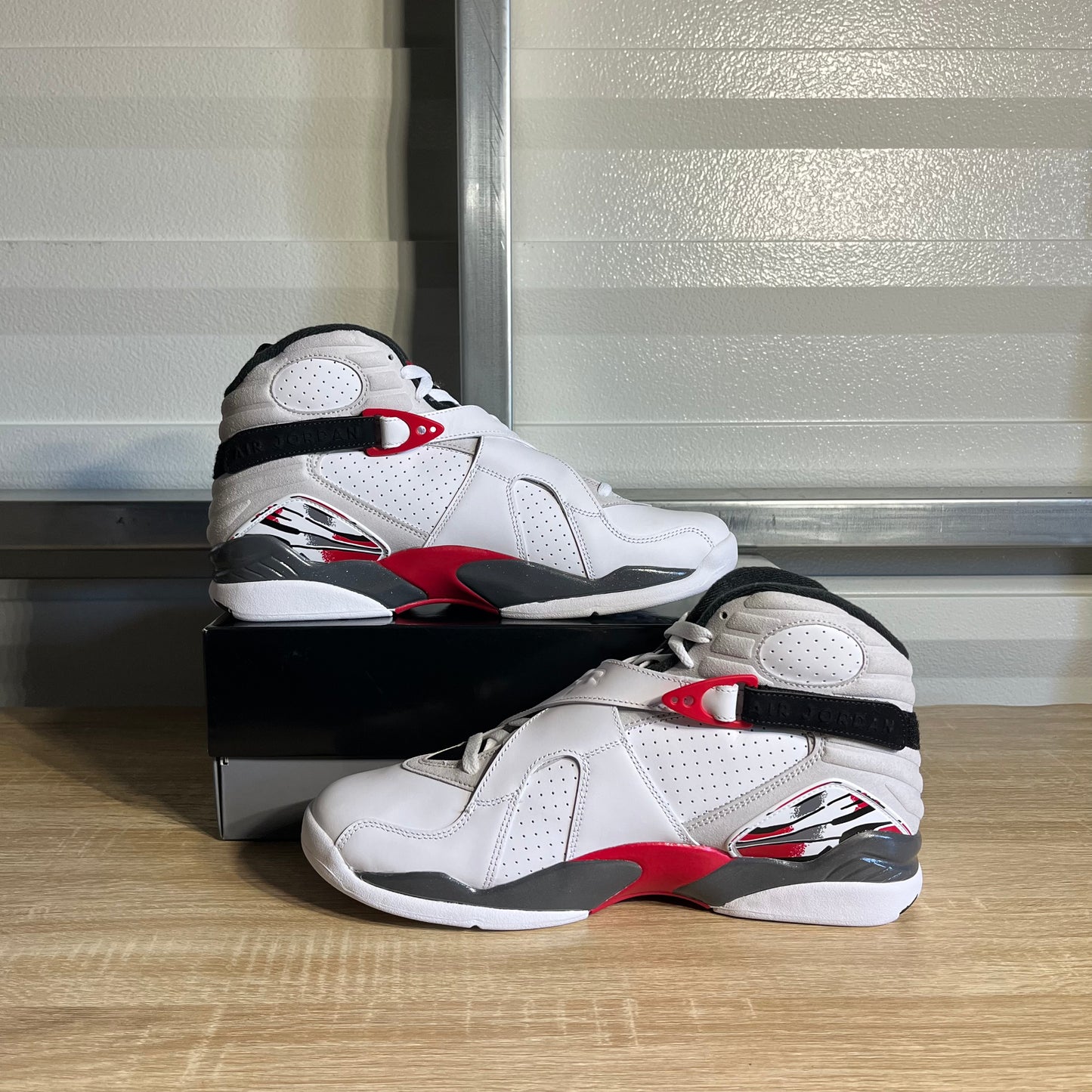 Size 11.5 - AJ 8 Retro Bugs Bunny