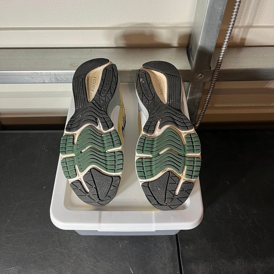 Size 9 - NB 990V6 Green Yellow