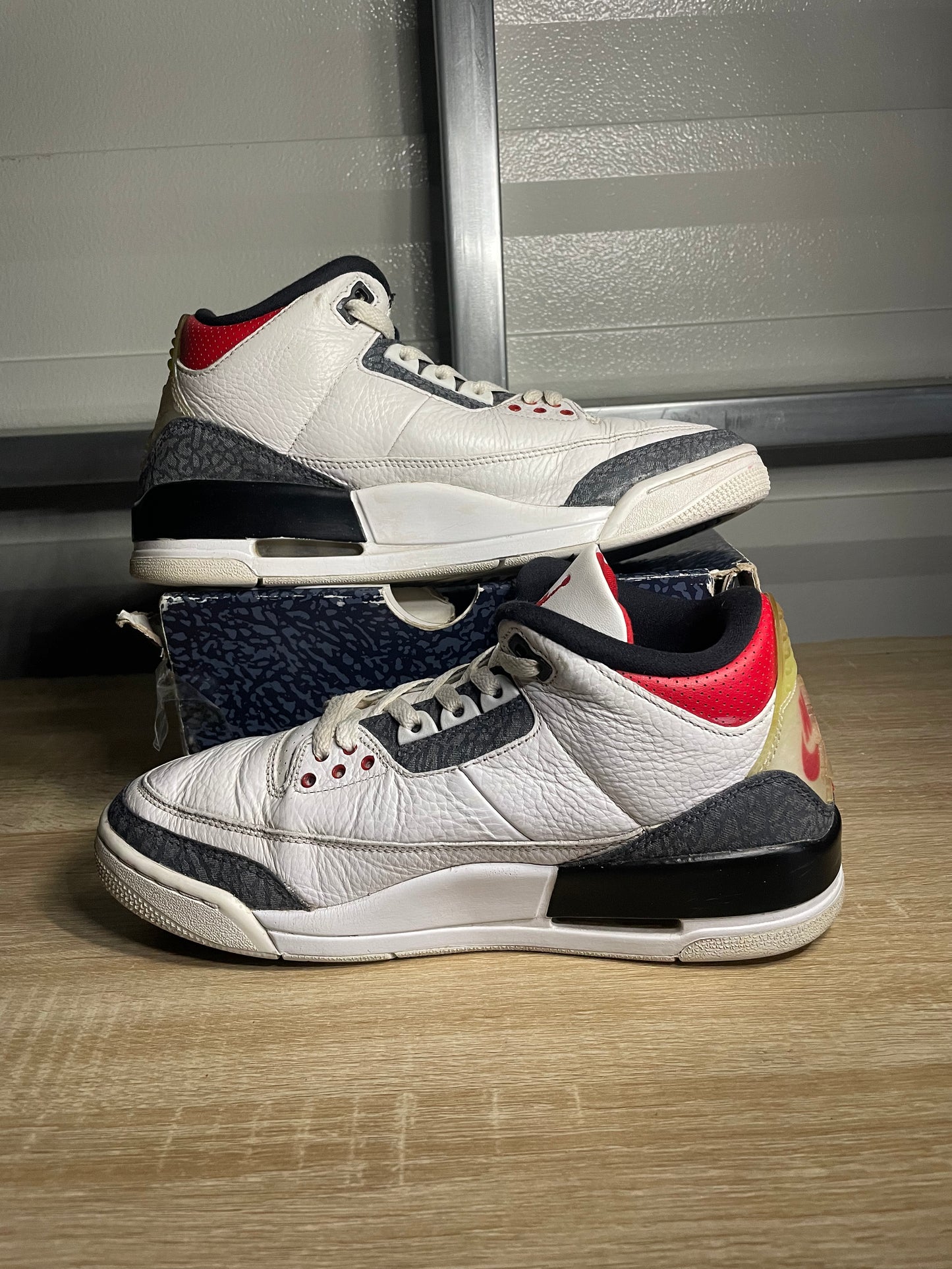 Size 9 - AJ 3 Retro Fire Red