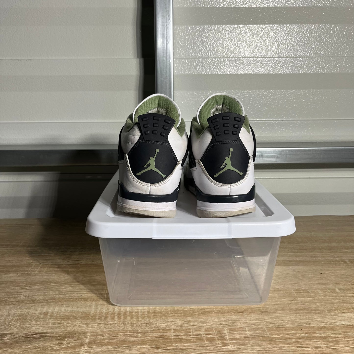 Size 11W - AJ 4 Retro Seafoam