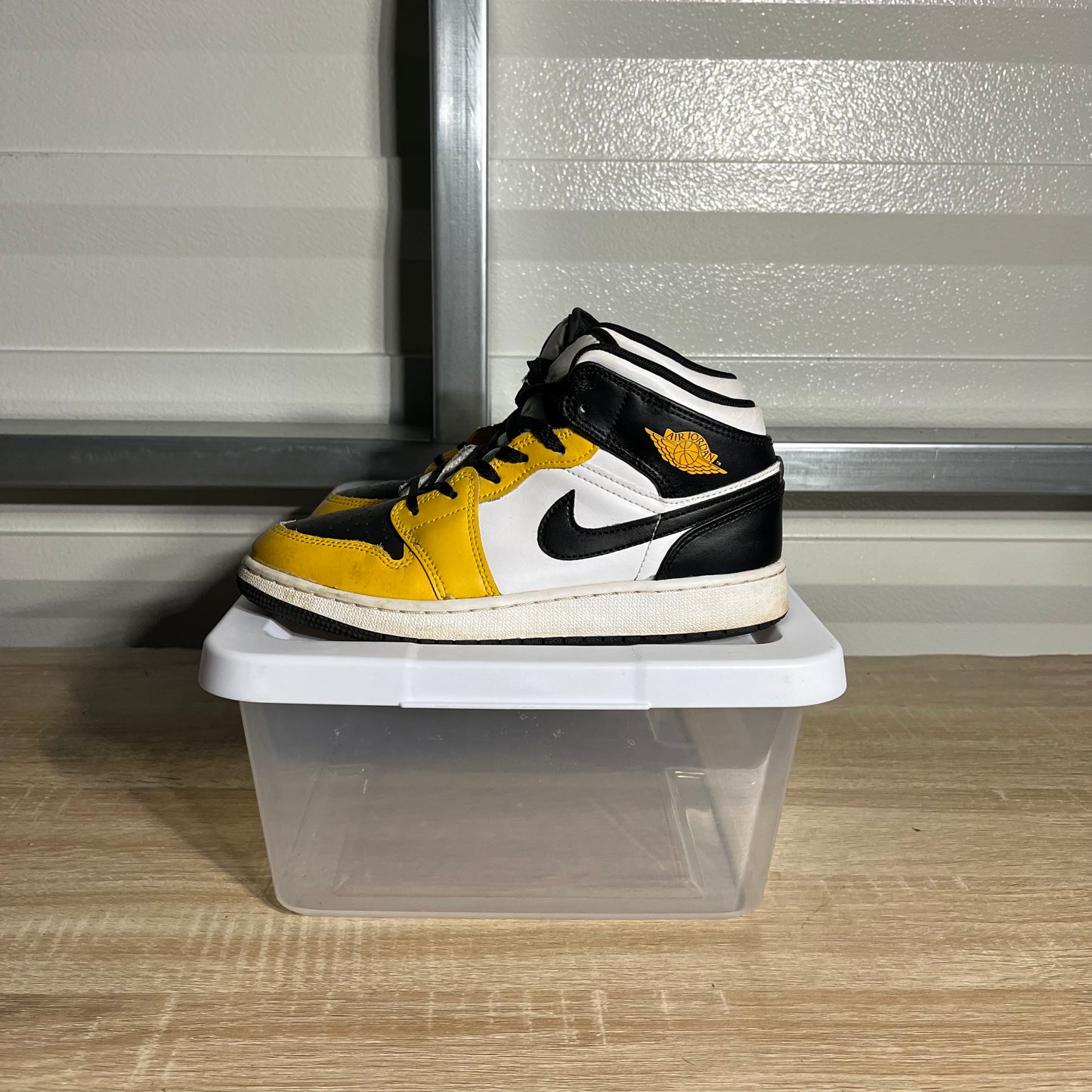 Size 5Y - AJ 1 Mid Yellow Ochre