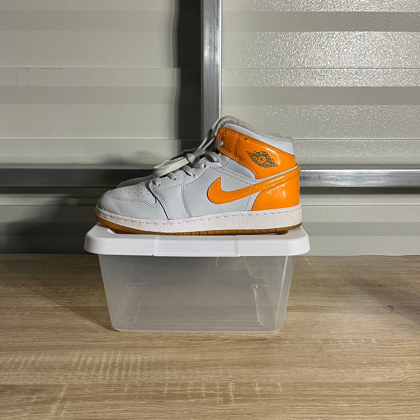 Size 7Y - AJ 1 Mid Gatorade Pack Orange