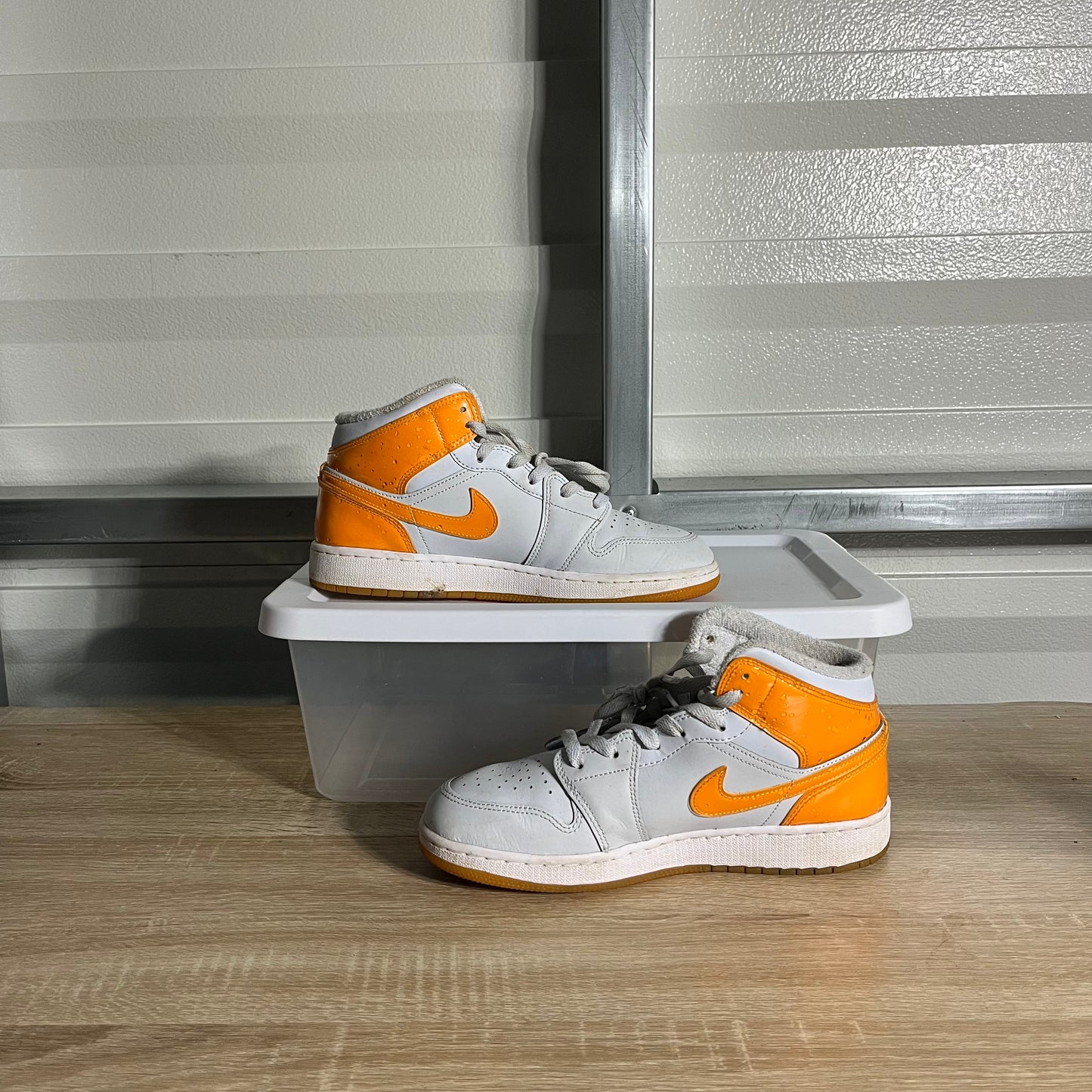 Size 7Y - AJ 1 Mid Gatorade Pack Orange