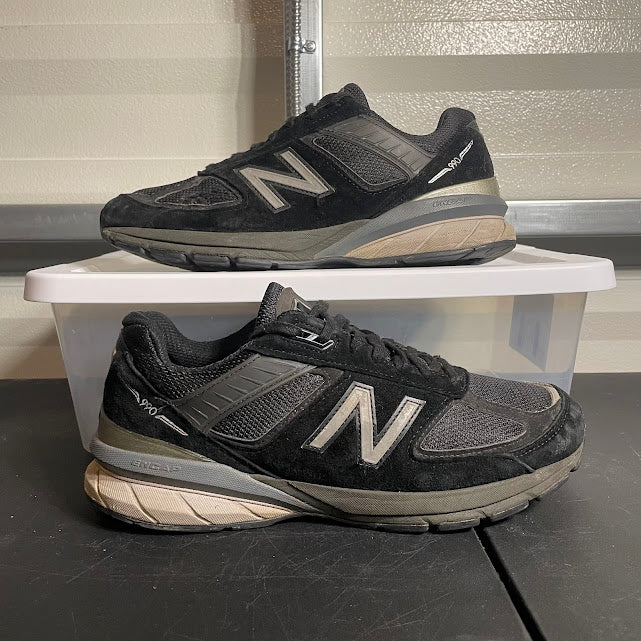 Size 9.5 - NB 990v5 Black