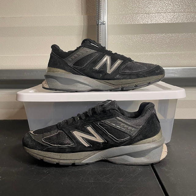 Size 9.5 - NB 990v5 Black