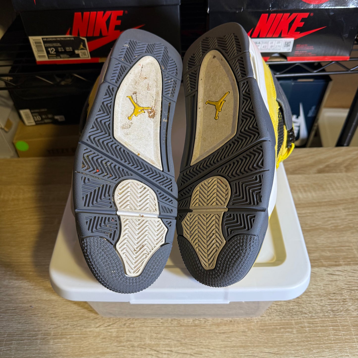 Size 9 - AJ 4 Lightning