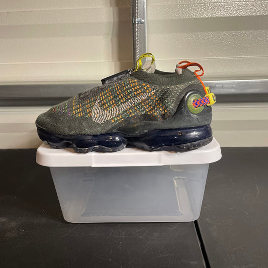 Size 7Y - Air VaporMax 2020 Flyknit Newsprint
