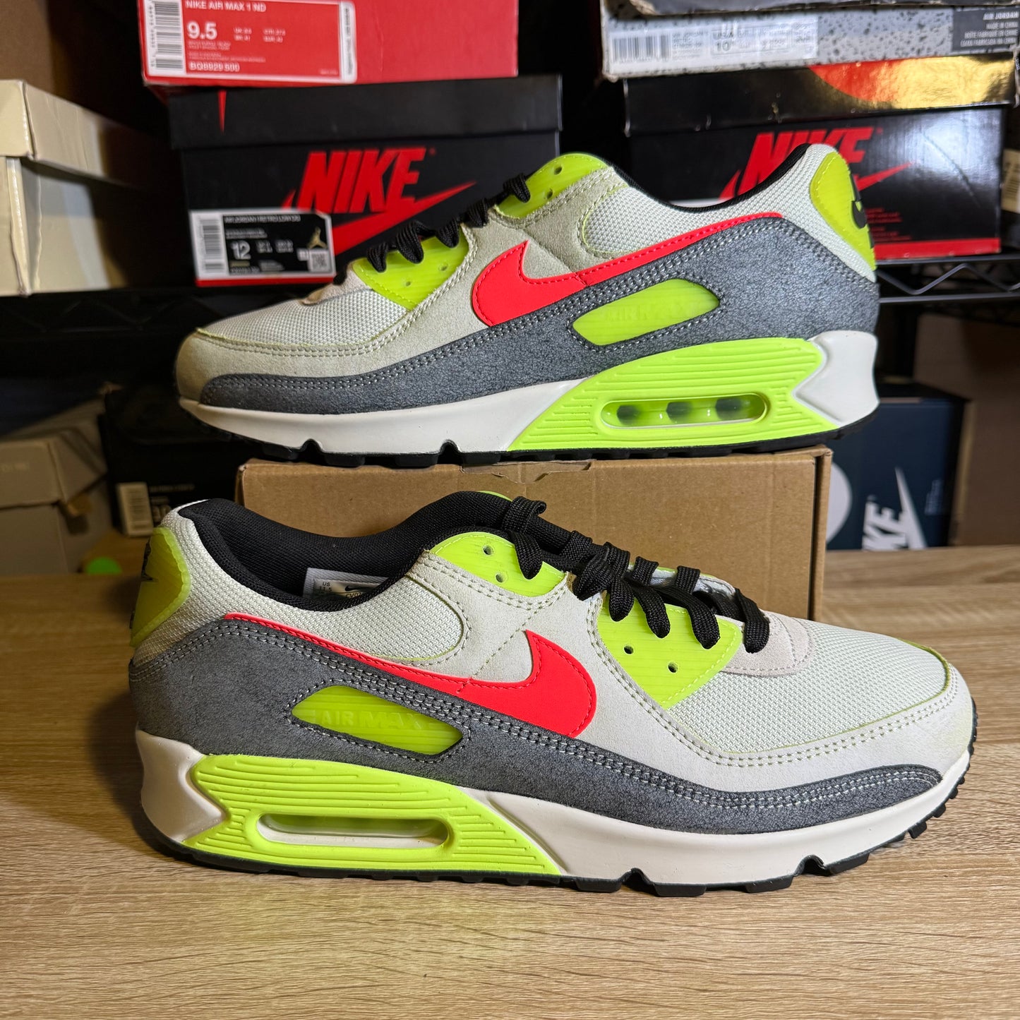 Size 11.5 - AM 90 N7 Spruce Aura