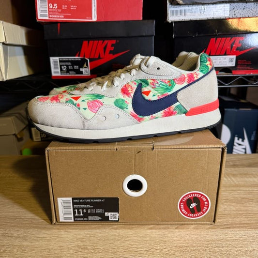 Size 11.5 - Venture Runner N7