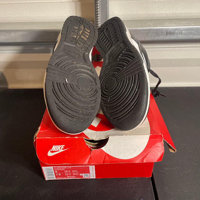 Size 9W - Dunk Low Retro Panda