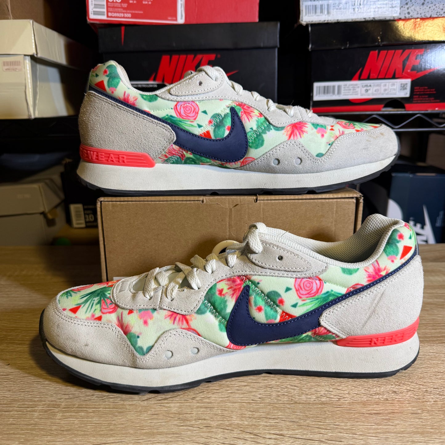 Size 11.5 - Venture Runner N7