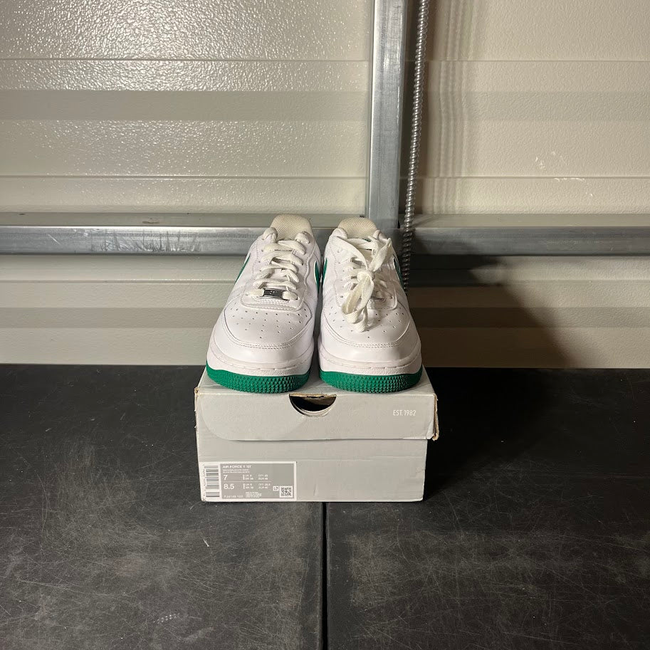 Size 7 - AF 1 ‘07 Low White Malachite