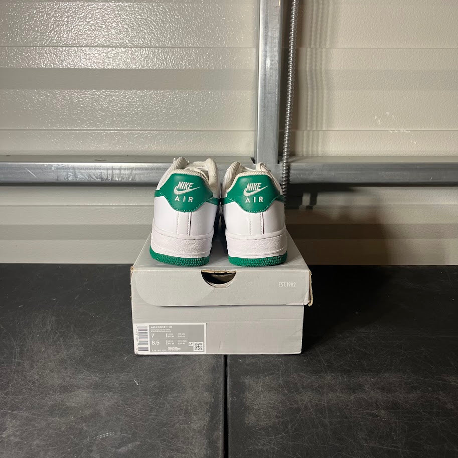 Size 7 - AF 1 ‘07 Low White Malachite