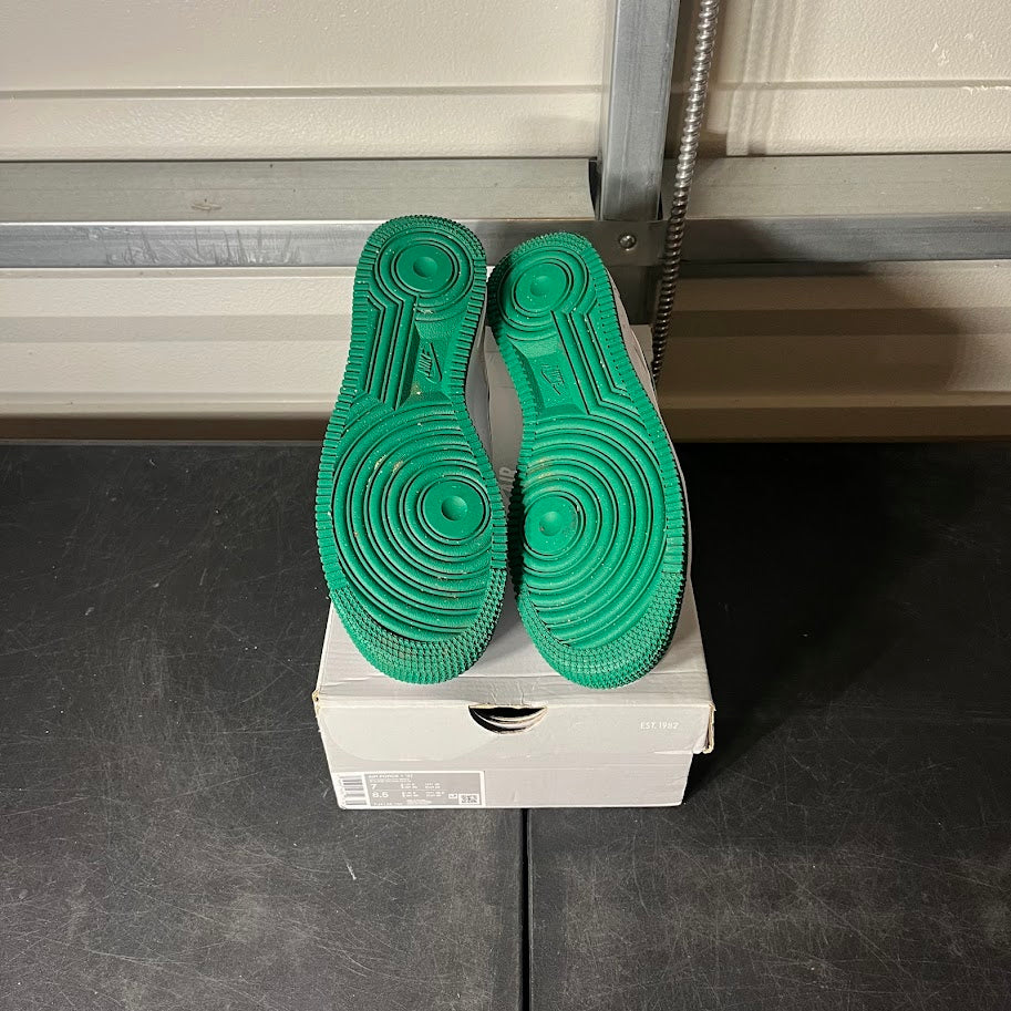 Size 7 - AF 1 ‘07 Low White Malachite