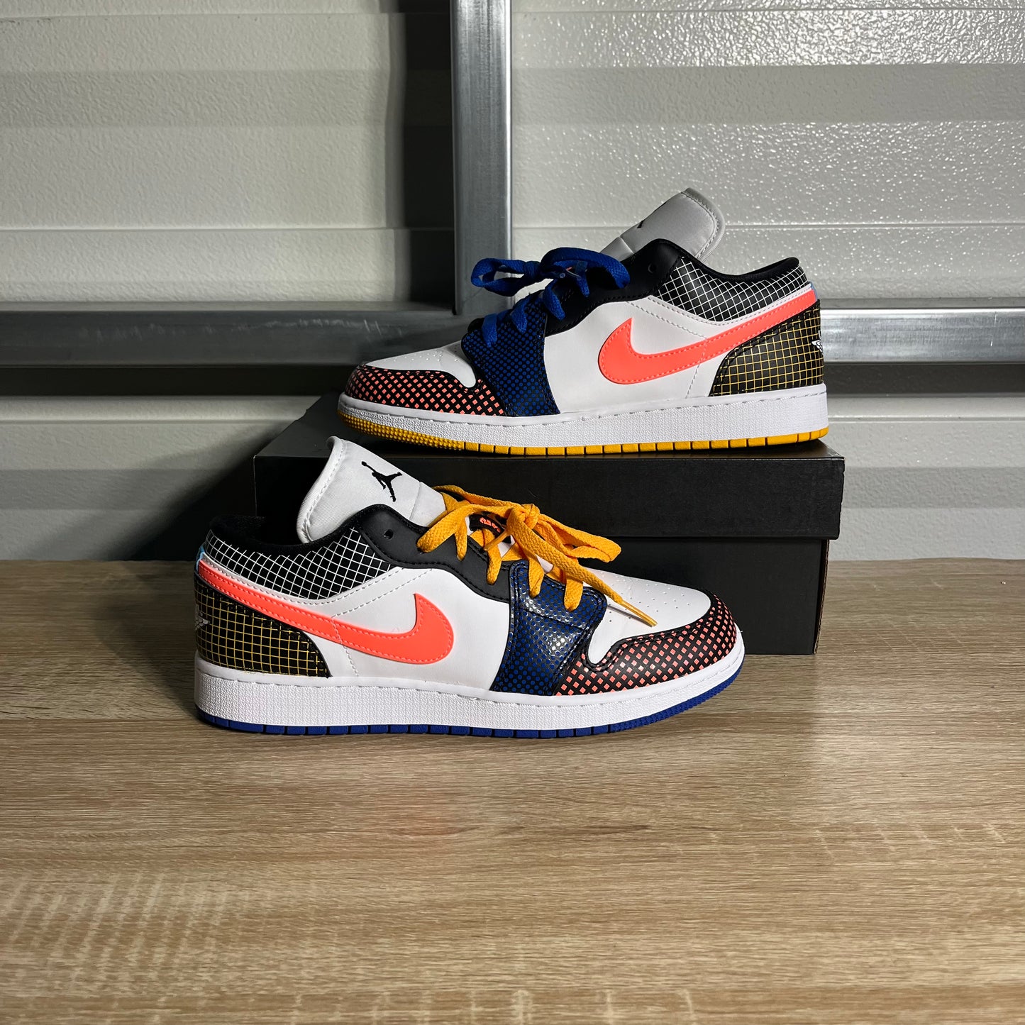 Size 7Y - AJ 1 Low MMD BG Multi Grid
