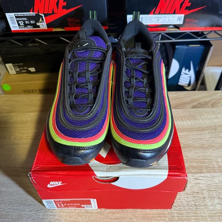 Size 11.5 - AM 97 Black White Joker