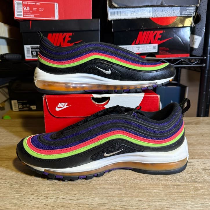 Size 11.5 - AM 97 Black White Joker