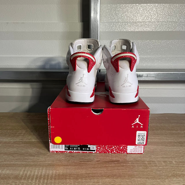 Size 8.5 - AJ 6 Retro Red Oreo